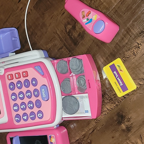 Pretend cash register - Picture 2 of 2